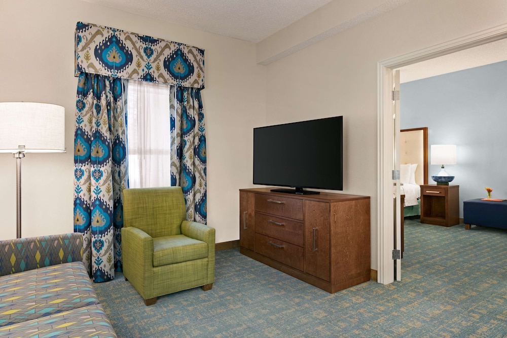 Suite, Accessible, Non Smoking - Photo 3