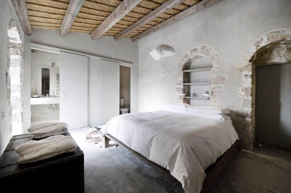 Luxury Villa, Executive Level