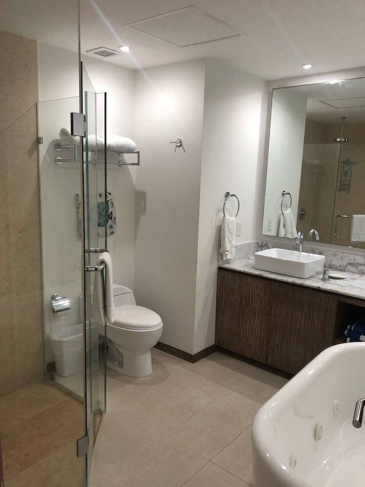Executive Condo photo 3