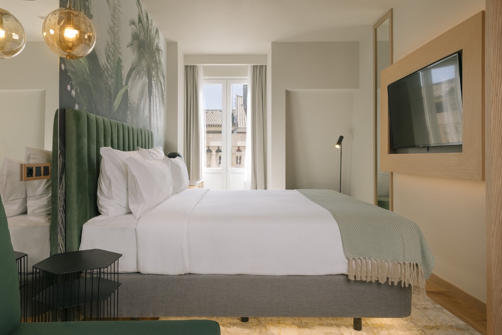 Superior Room (Plus) thumbnail 6