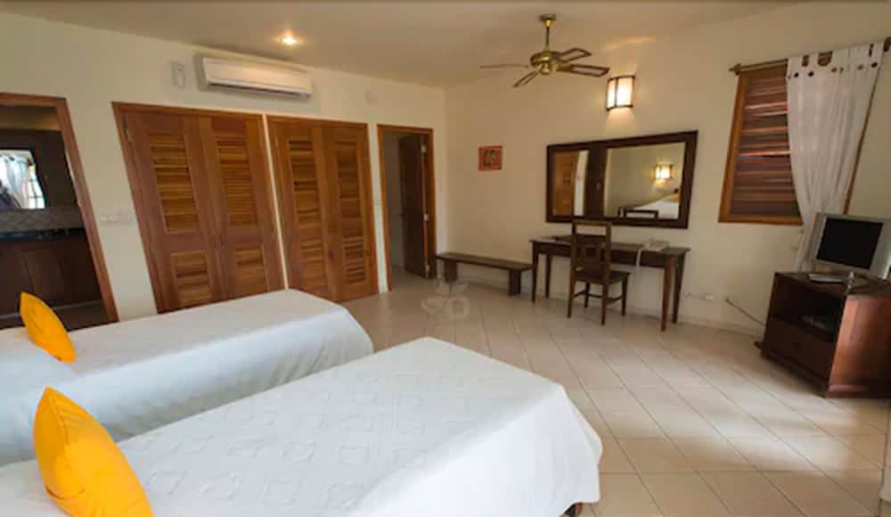 Standard Studio, Kitchenette, Garden View