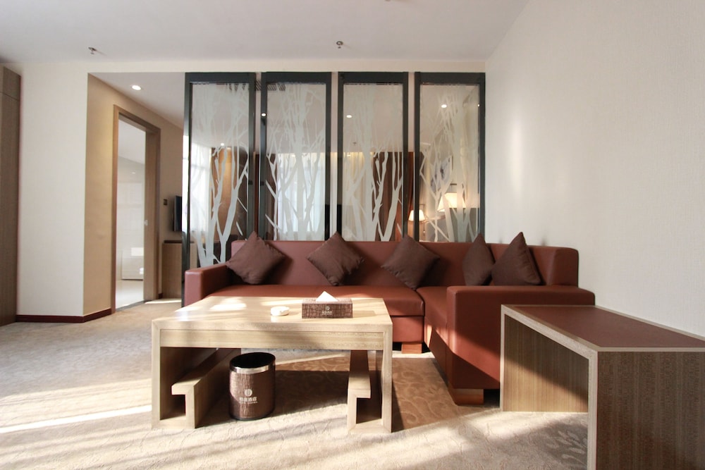 Deluxe Suite photo 3
