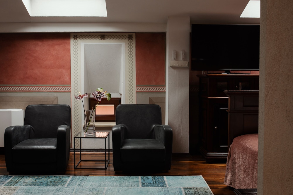 Classic Twin Room - Photo 6