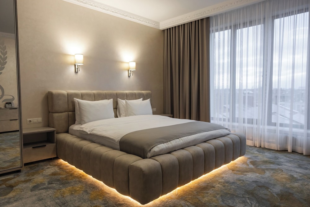 Deluxe Studio Suite