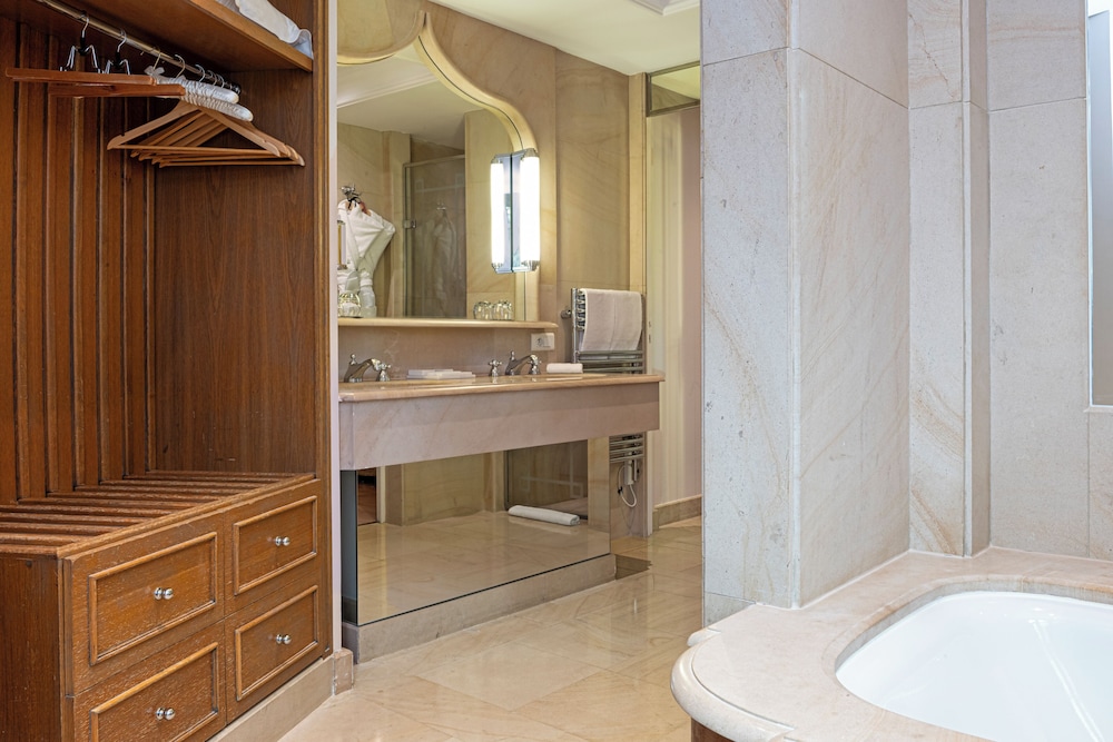 Suite, 1 Double Bed, Terrace