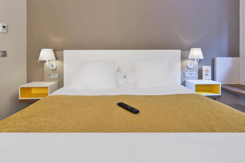 Quadruple Room, Multiple Beds photo 3