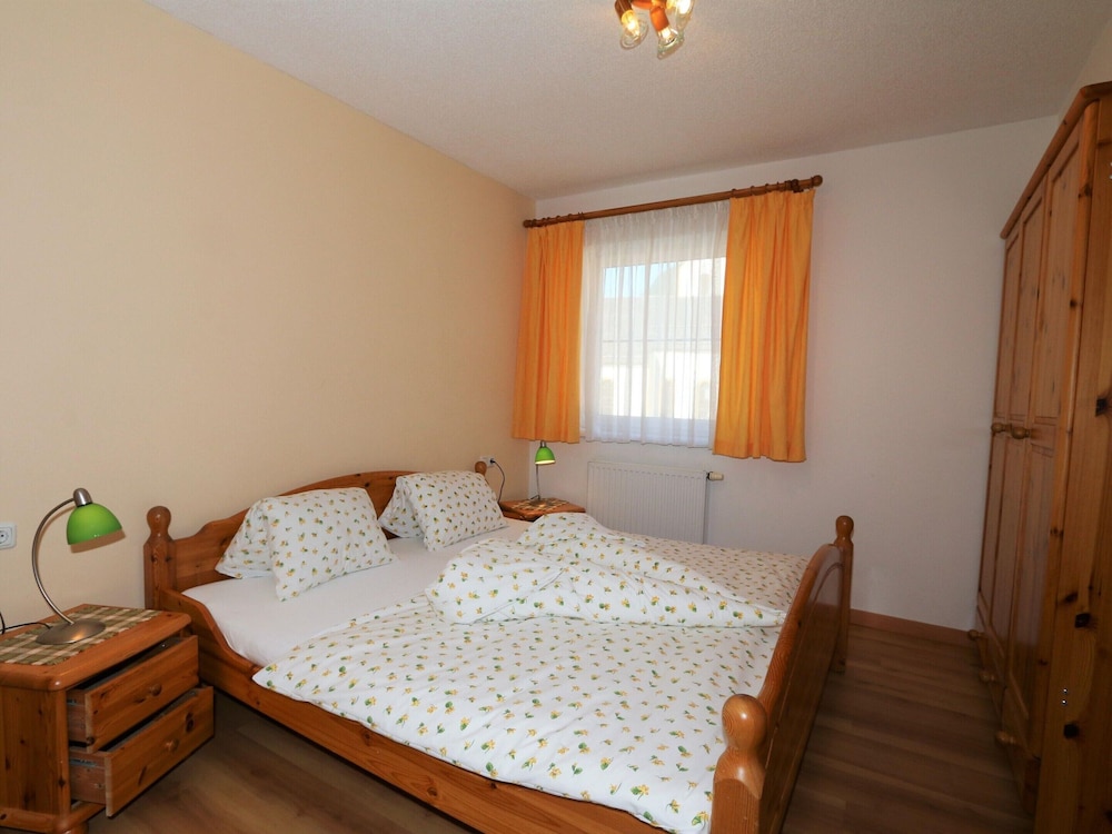 Apartment photo 2