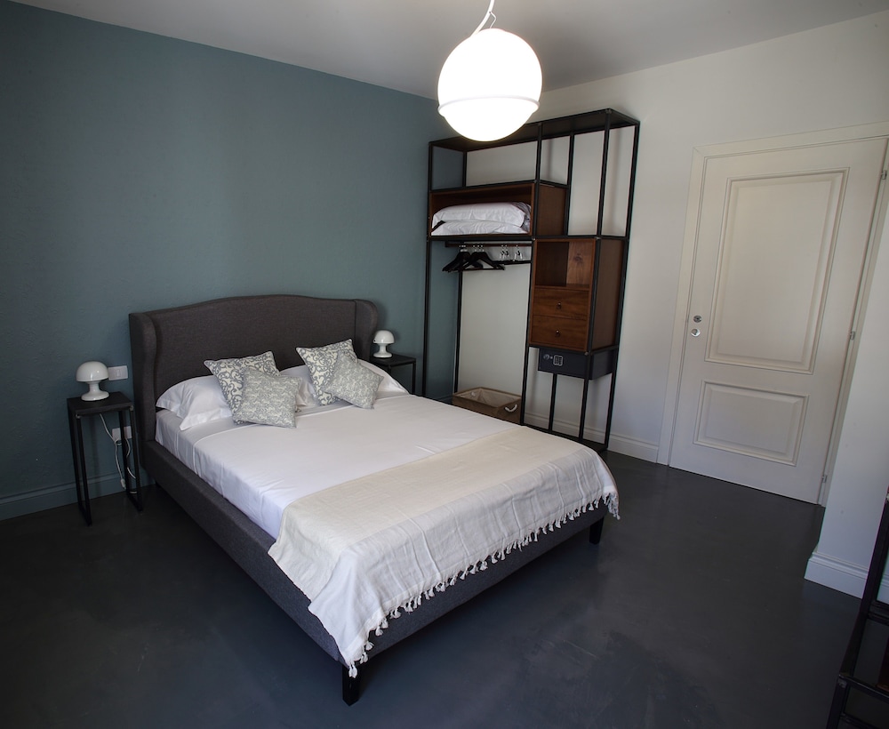 Deluxe Double Room, Private Bathroom photo 3