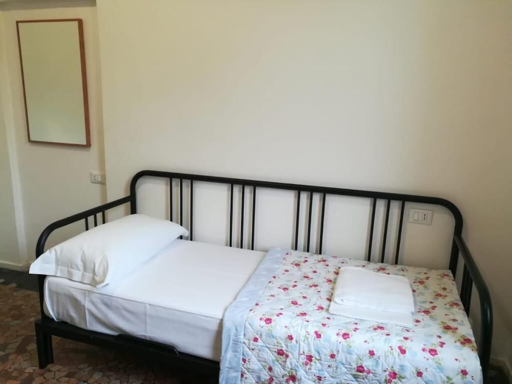 Standard Single Room photo 2
