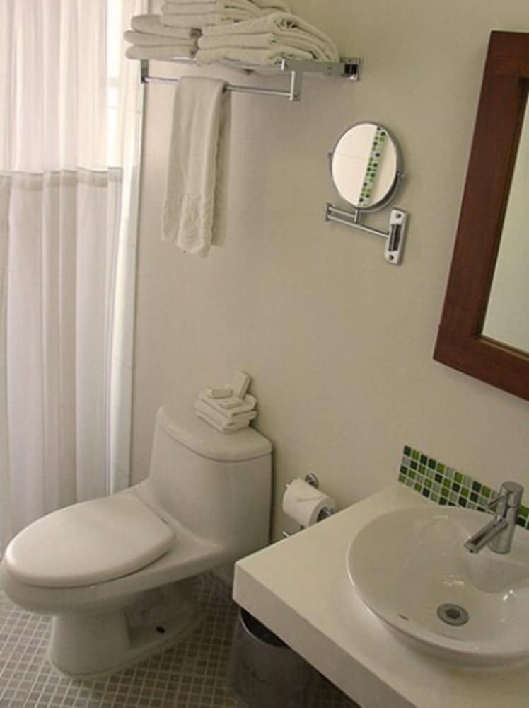 Standard Room, 1 Double Bed - Photo 8
