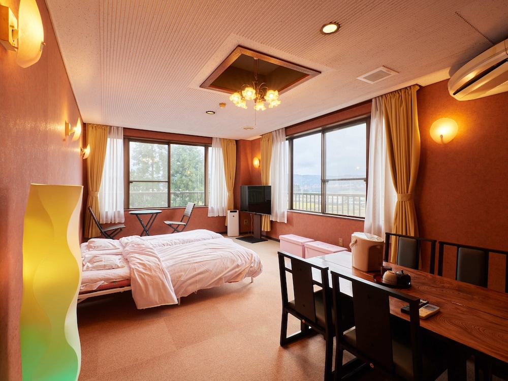Standard Triple Room, Smoking, Shared Bathroom