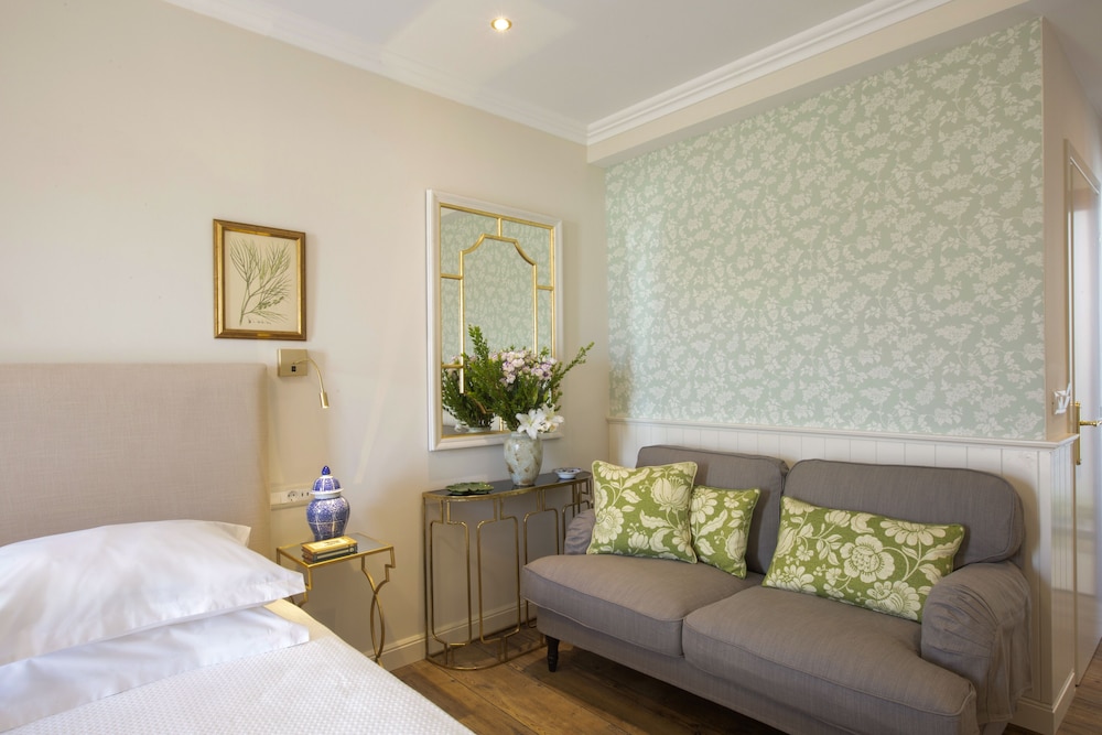 Standard Room - Photo 32