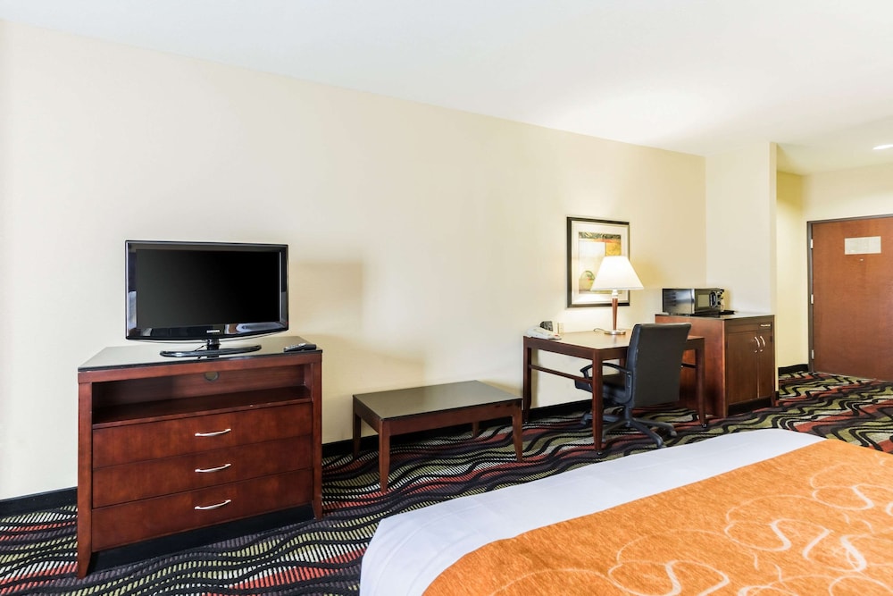 Suite, Multiple Beds, Non Smoking - Photo 4