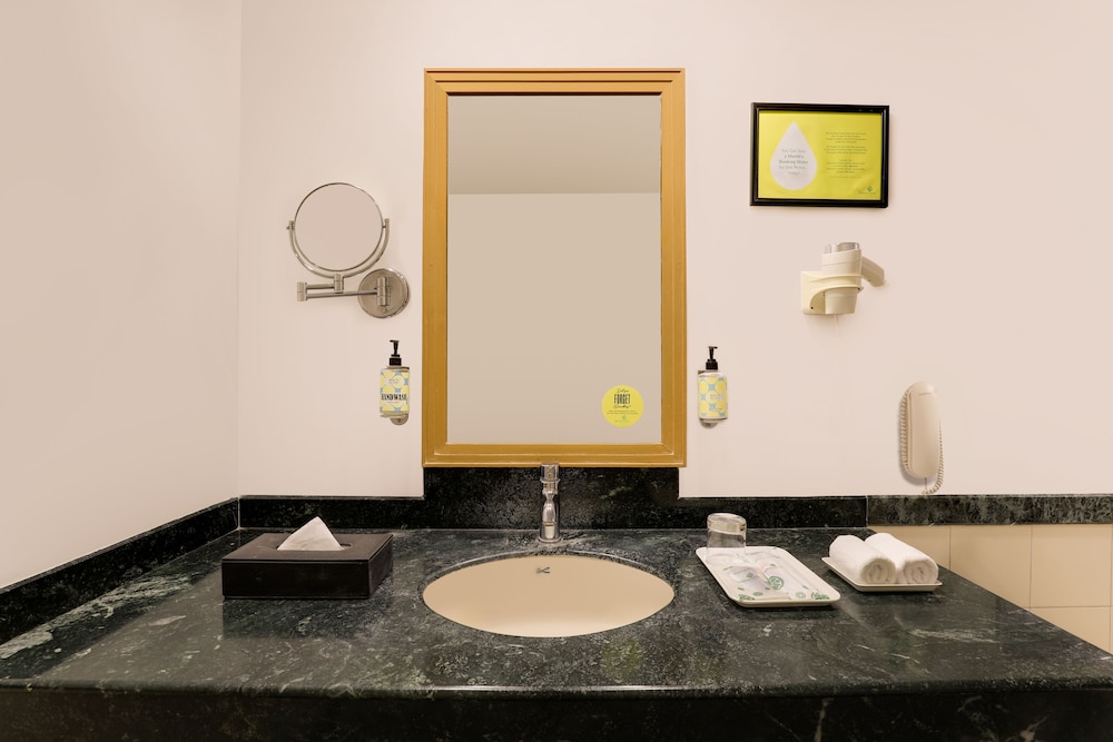 Executive Suite - Photo 7