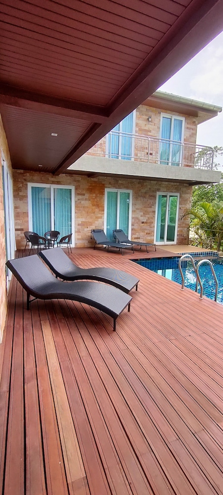 Comfort Villa, 4 Bedrooms photo 2