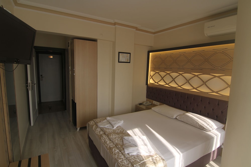 Standard Room photo 2