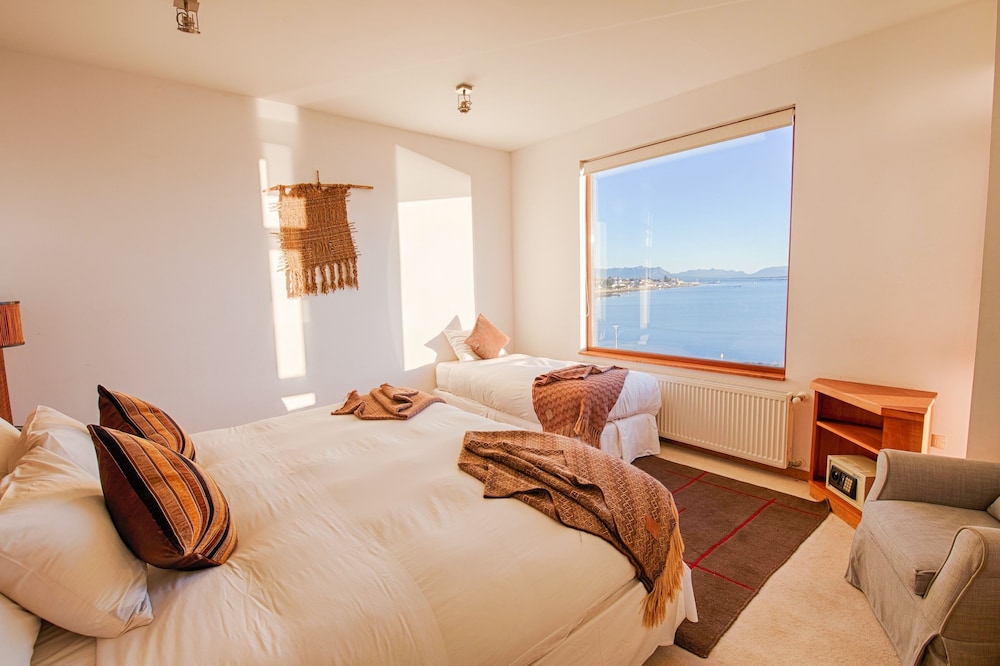Superior Double or Twin Room, Sea View photo 2