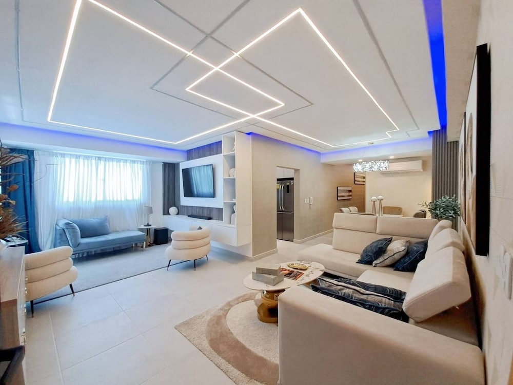 Apartment, 3 Bedrooms, Accessible, Smoking