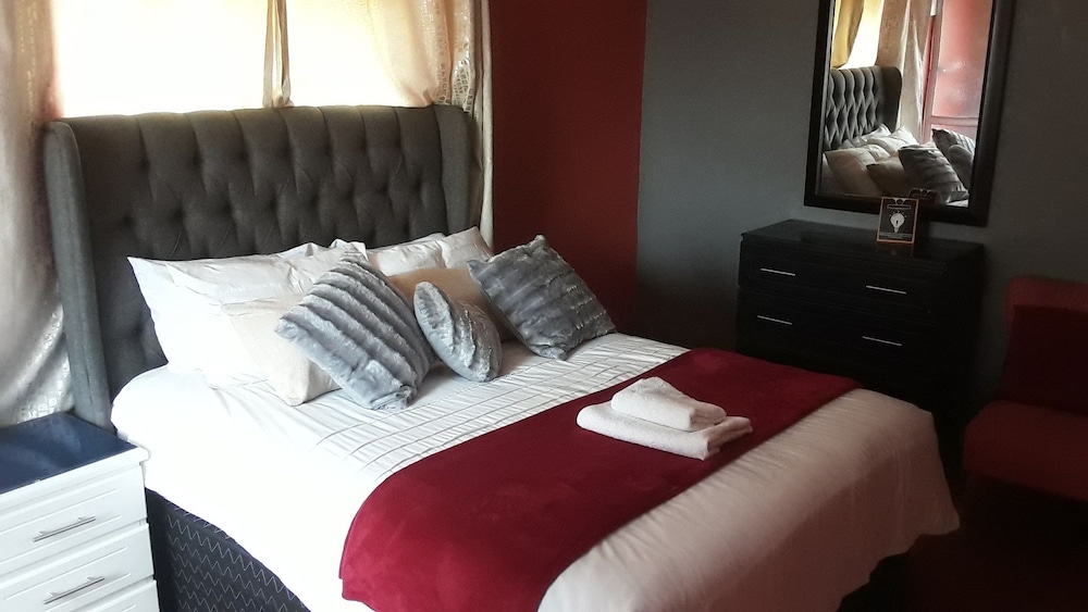 Executive House, 5 Bedrooms photo 3