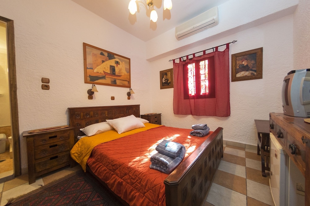 Room (4) photo 1