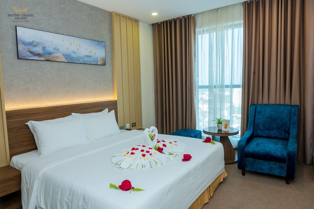 Deluxe Double Room, 1 King Bed photo 2