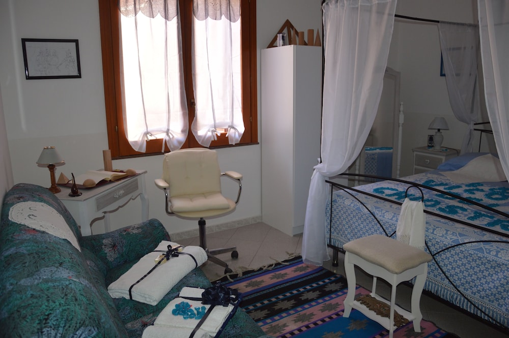 Standard Room, 1 Bedroom, Non Smoking, Courtyard Area (Cavalleria Rusticana) photo 3