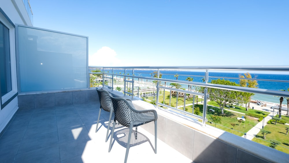 Suite, Hot Tub photo 1