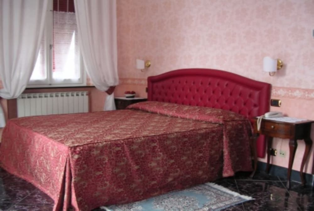 Superior Triple Room photo 2