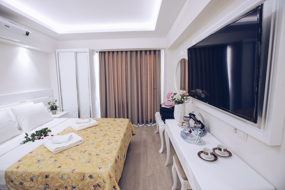 Studio Suite, Balcony photo 3