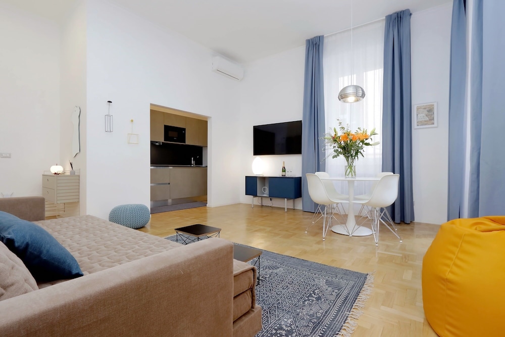 Superior Townhome photo 2