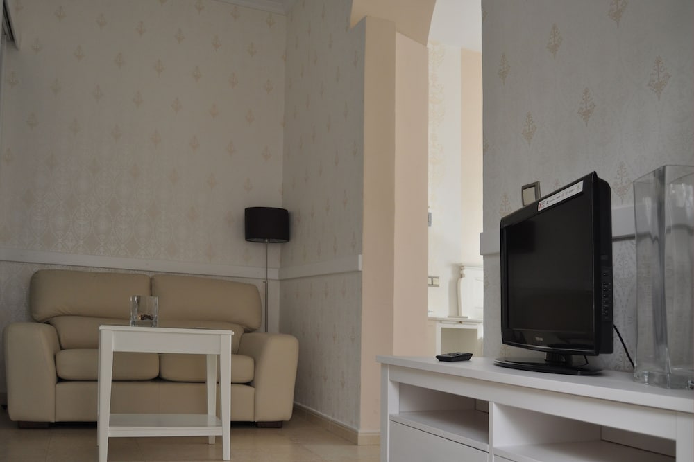 Junior Suite, City View - Photo 4
