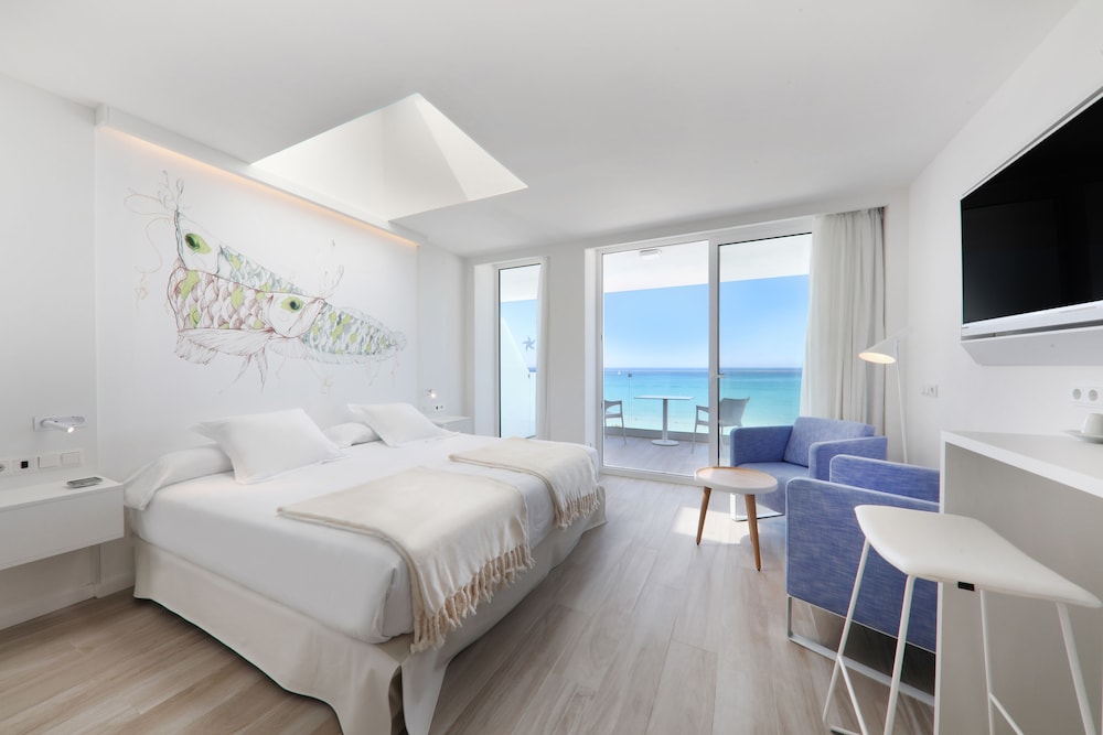 Junior Studio Suite, Sea View (Priority Location)