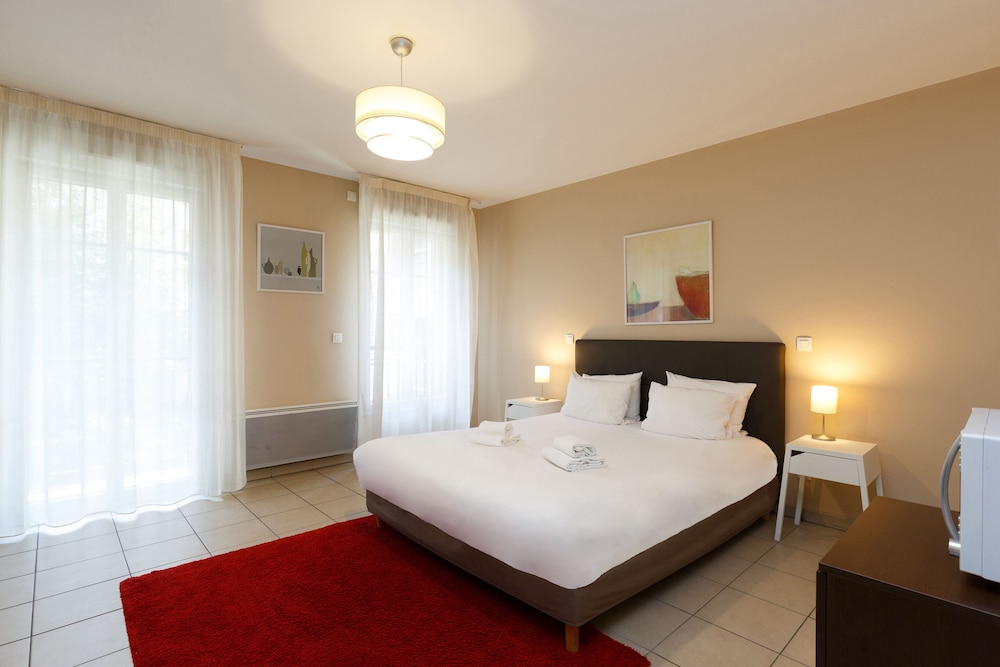 Studio, 1 Queen Bed