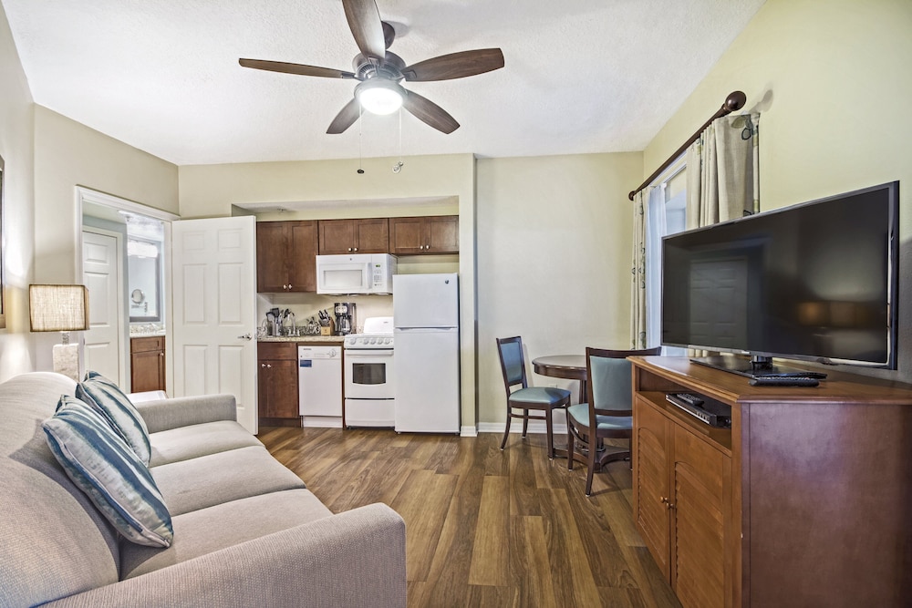 Condo, 1 Bedroom - Photo 4