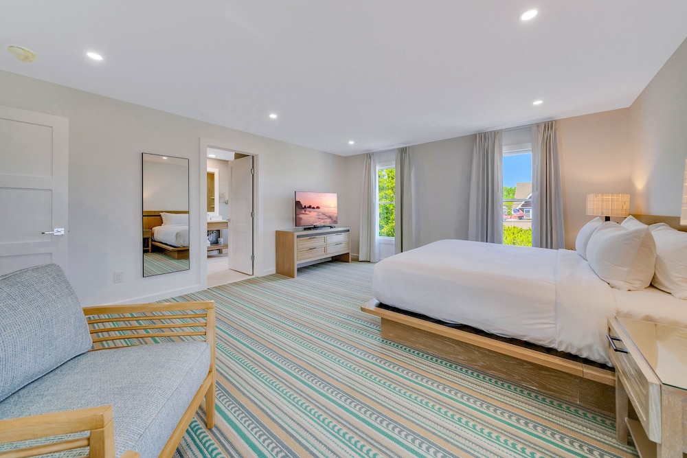 Luxury Townhome photo 3