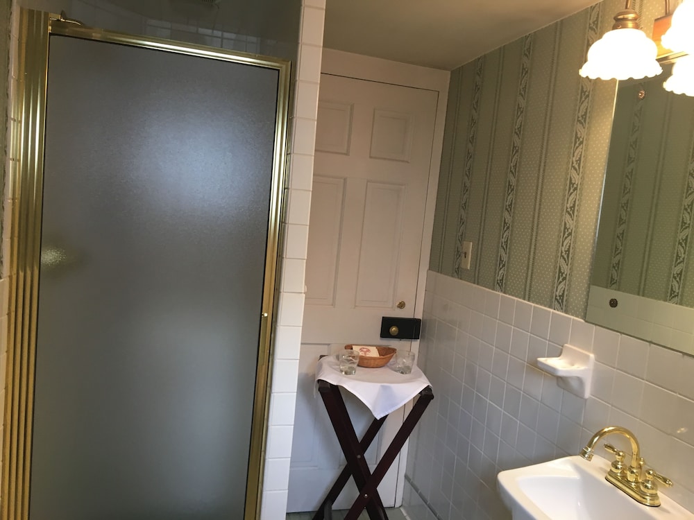 Van Buren Room photo 3