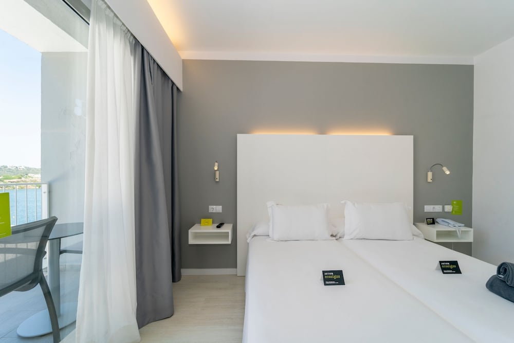 Double Room Single Use, Partial Sea View - Photo 2