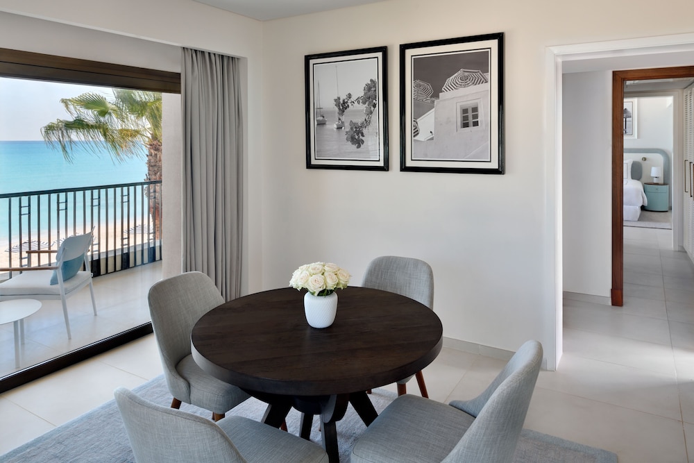 Deluxe Suite Sea View