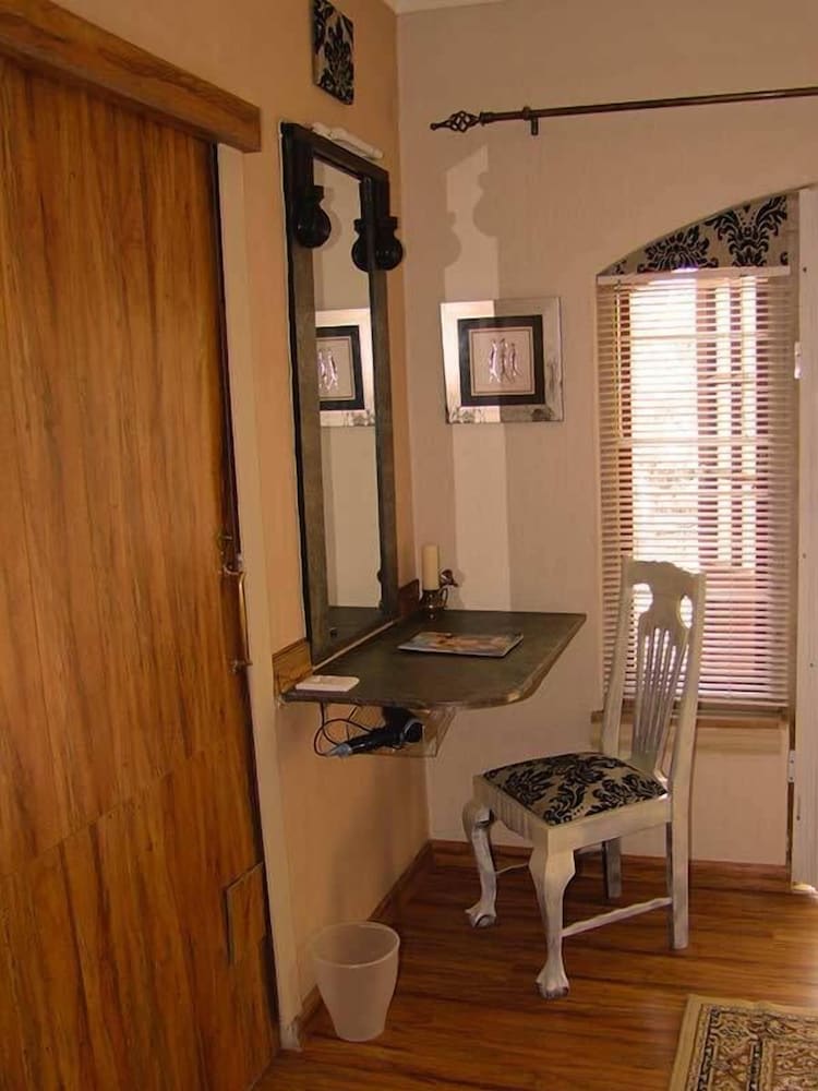 Garden Standard En Suite photo 3