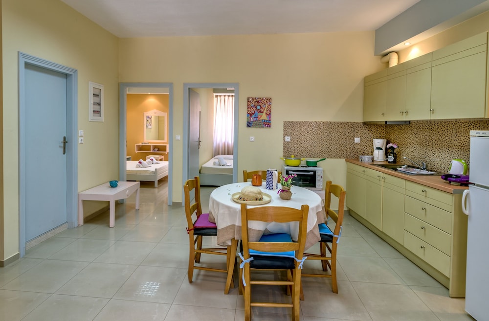 Apartment, 2 Bedrooms, Garden View photo 2