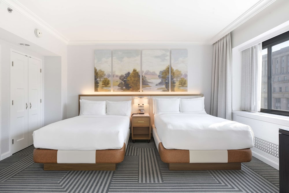 Room, 2 Queen Beds, Accessible (Hearing) - Photo 1