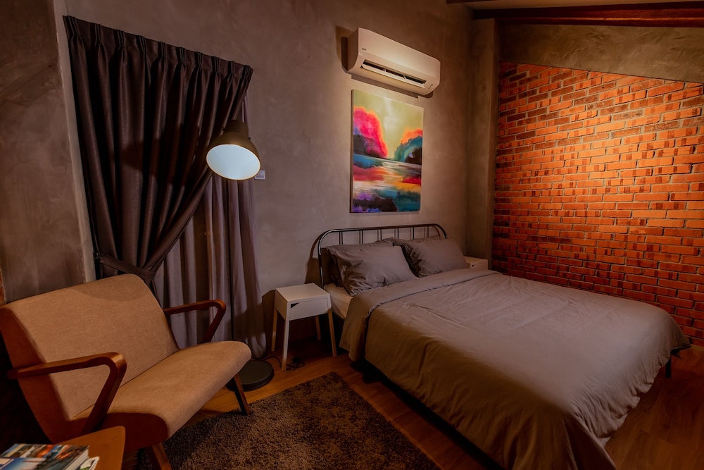 King Studio Suite - Photo 2
