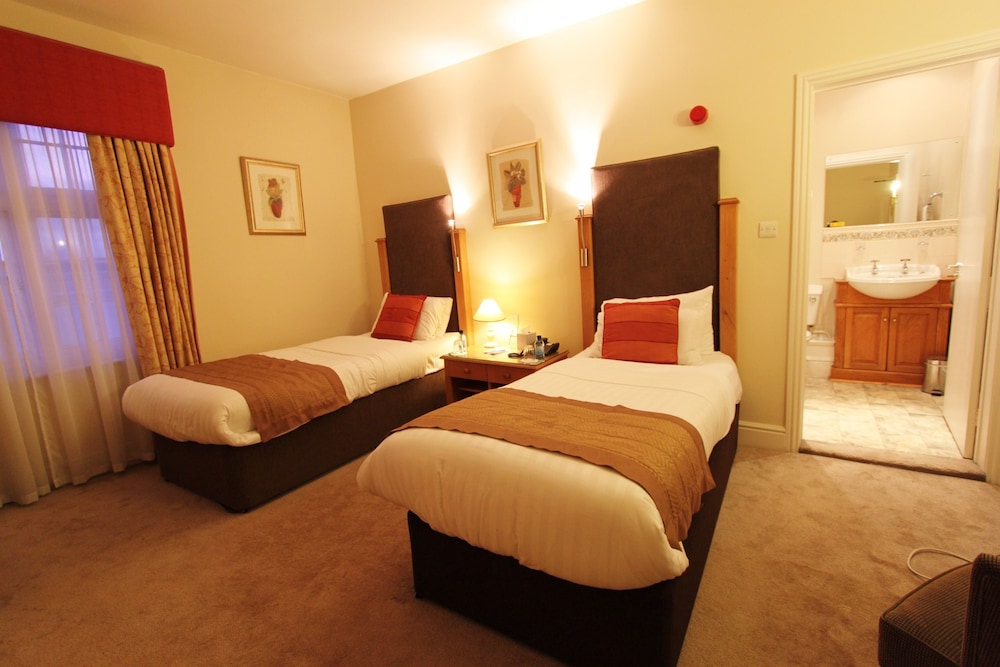 Standard Twin Room, Ensuite - Photo 2