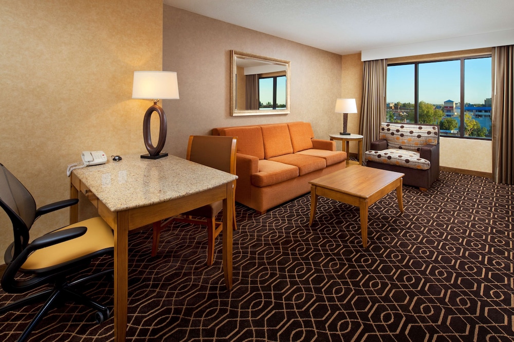 1 Bedroom 2 Queen Suite - Photo 1