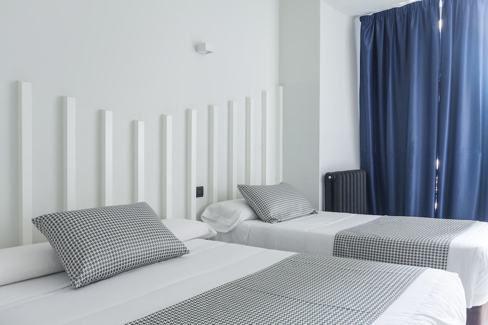 Double Room, 2 Twin Beds photo 2