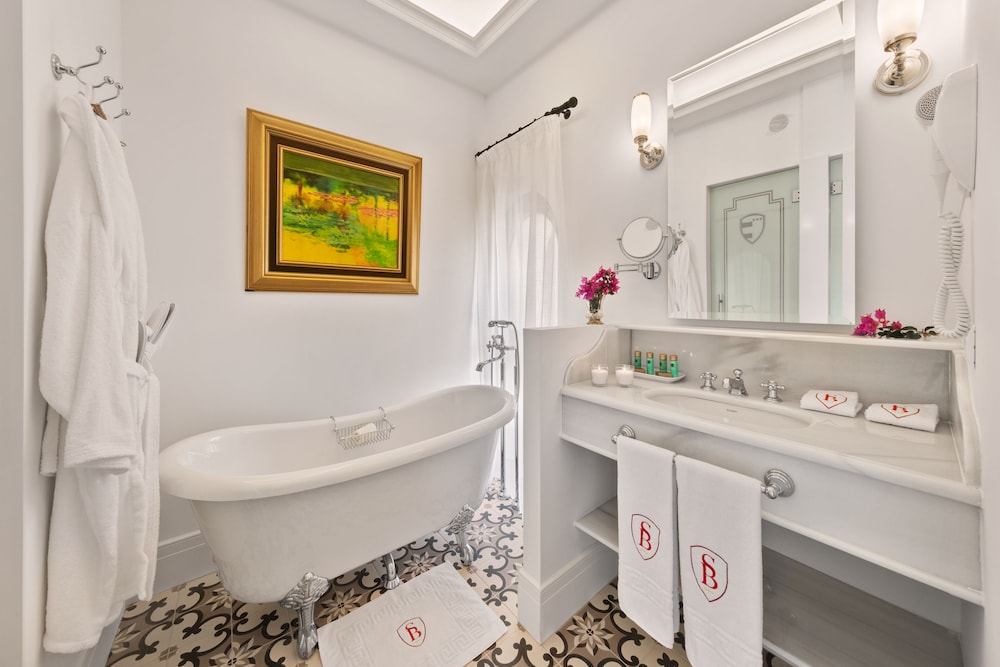 Junior Suite (Deluxe) photo 2