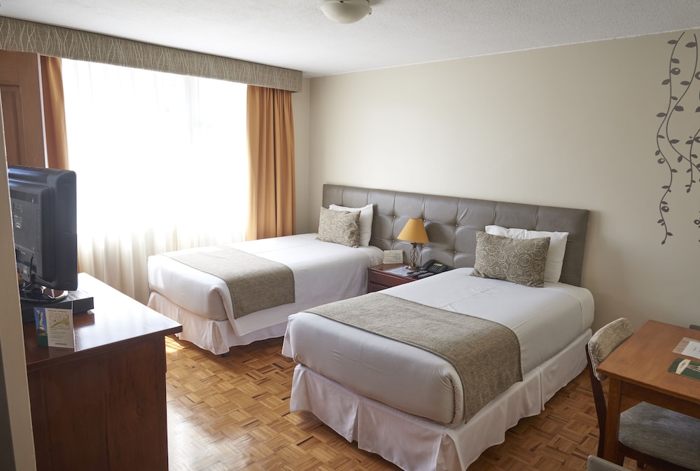 Standard Room, 2 Twin Beds - Photo 6