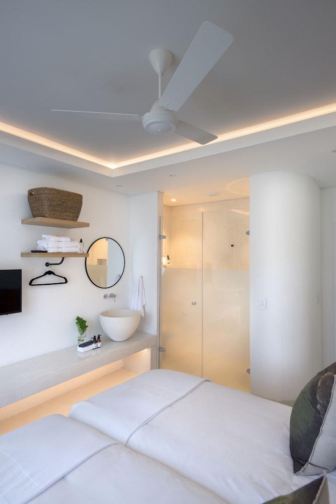 Standard Double or Twin Room - Photo 2