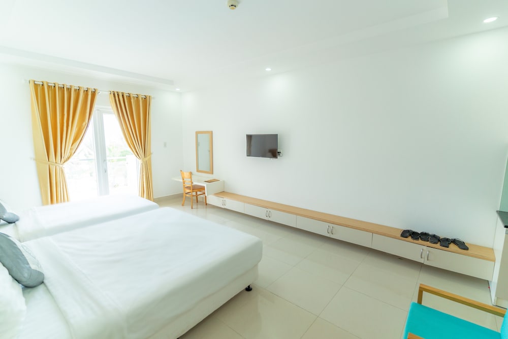 Deluxe Triple Room, Sea View photo 3