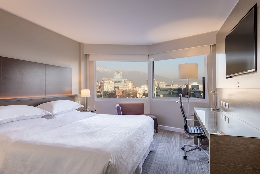 Classic Room, 1 King Bed, Non Smoking